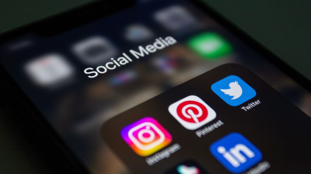 Prywatność profilu dziecka w social mediach - siedem ustawień, o których rodzice zapominają 3